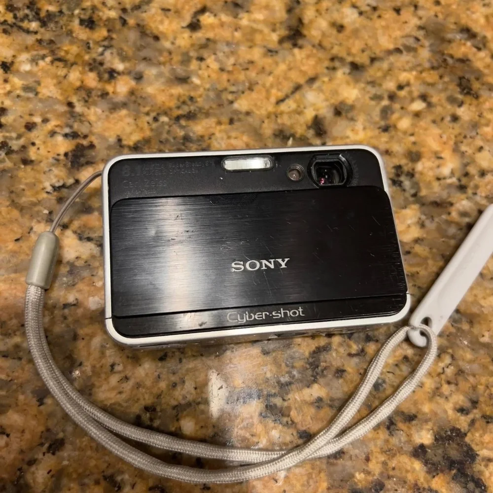 Sony | Cameras, Photo & Video | Sony Cybershot Dsct2 | Poshmark